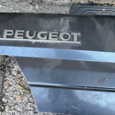 Кришка багажника peugeot 605 1994