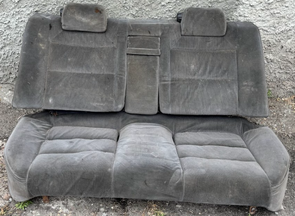 Задній диван  peugeot 605 1994