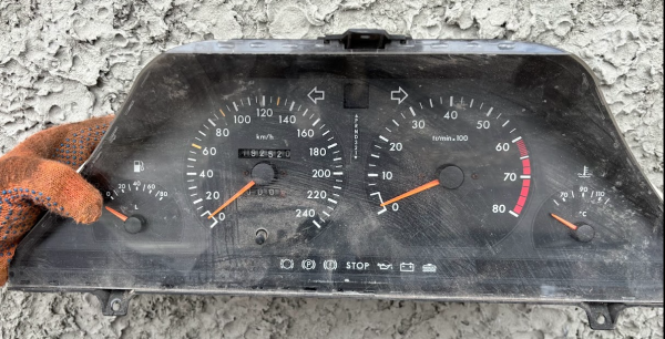 Панель приладів кілометри peugeot 605 1994 - Зображення 3